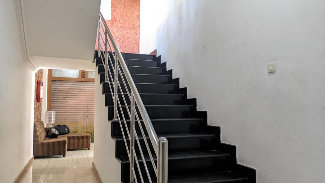 Malabar Plaza Inn Kochi Esterno foto