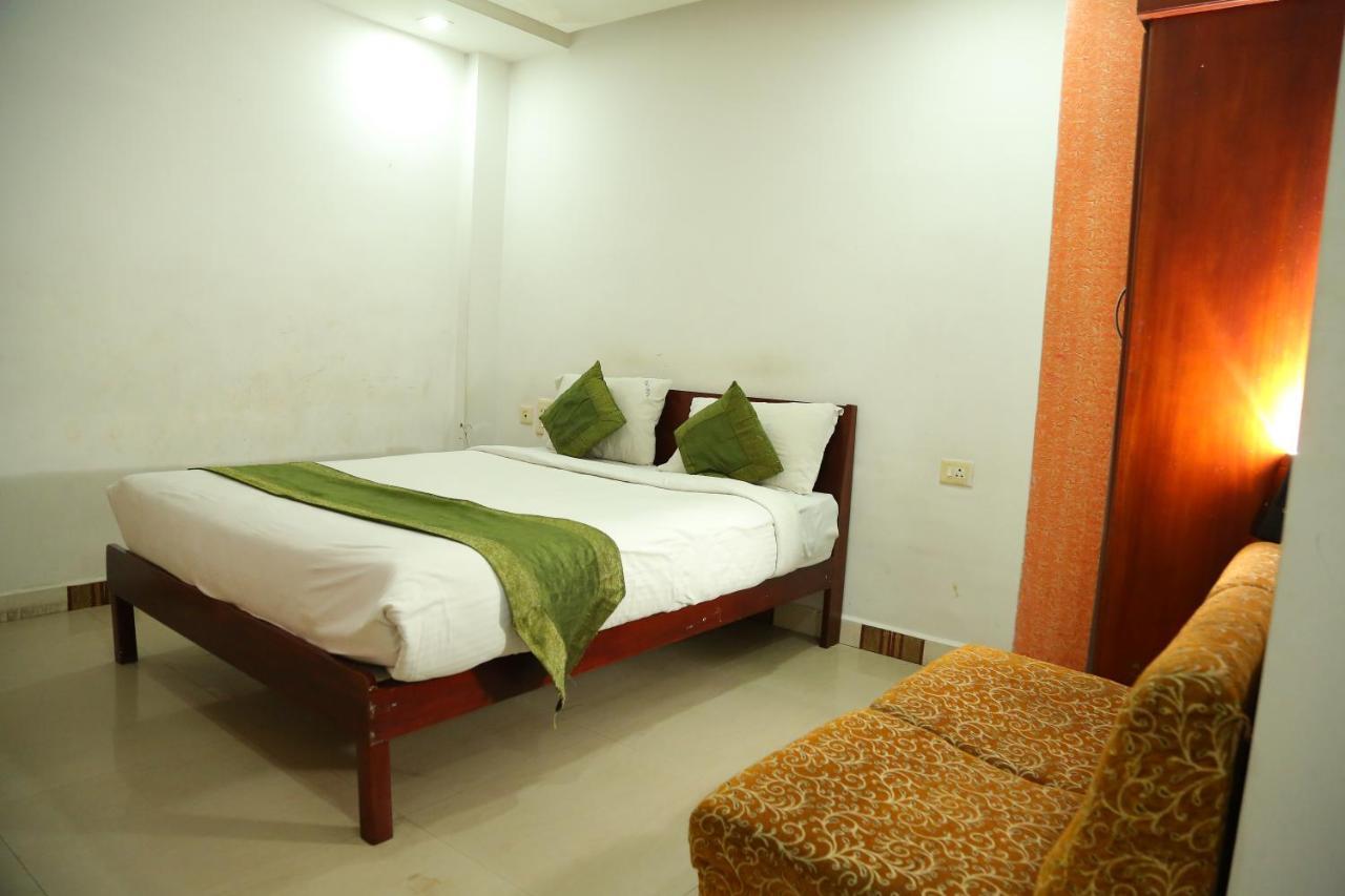 Malabar Plaza Inn Kochi Esterno foto