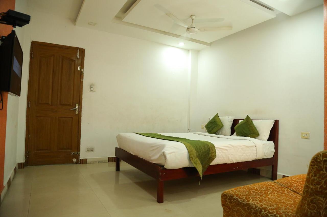 Malabar Plaza Inn Kochi Esterno foto