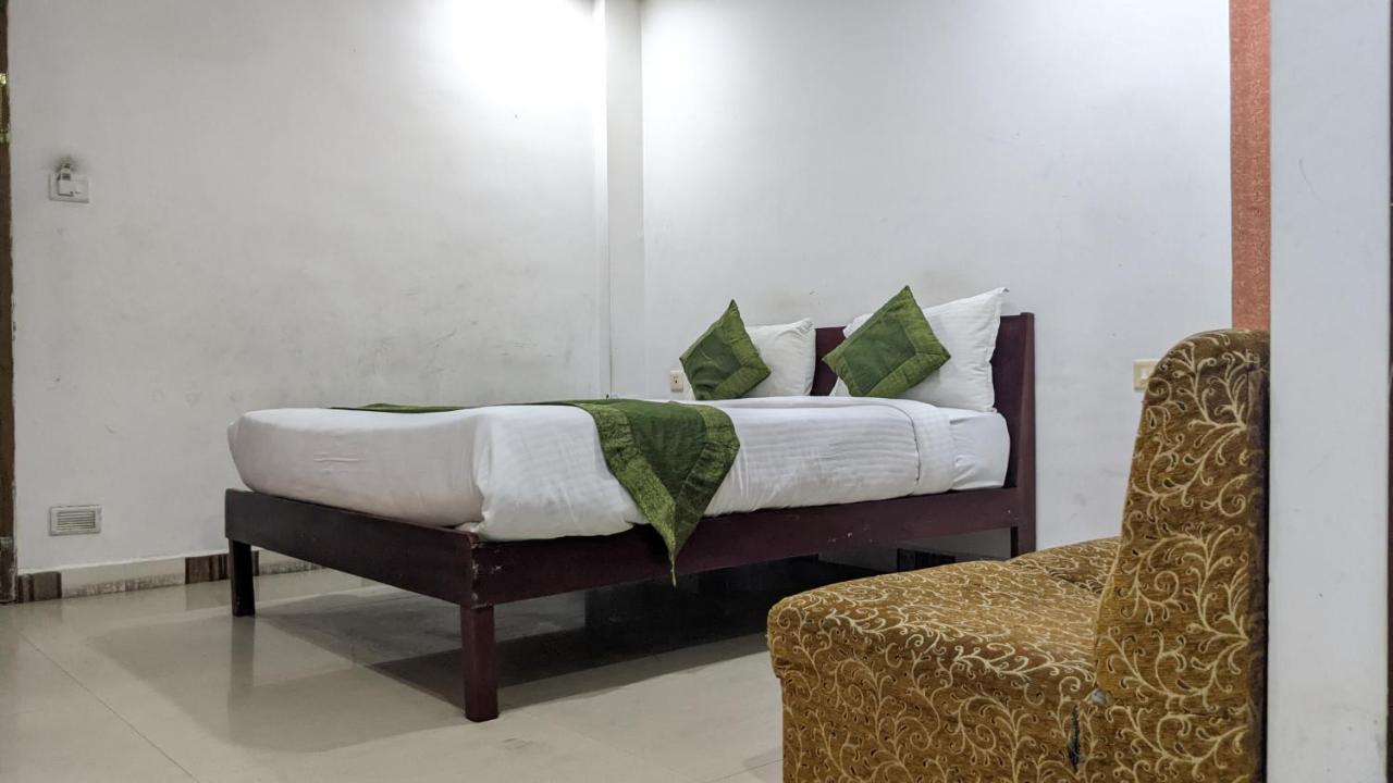 Malabar Plaza Inn Kochi Esterno foto