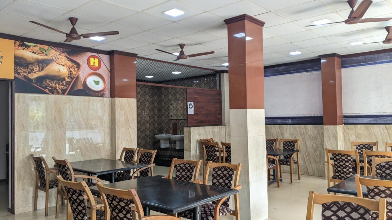 Malabar Plaza Inn Kochi Esterno foto