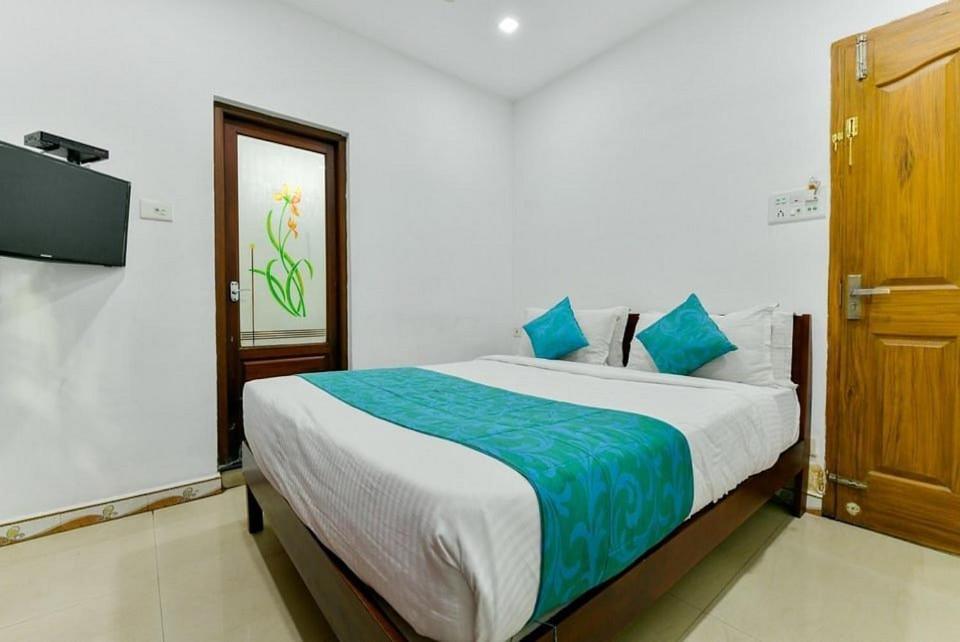 Malabar Plaza Inn Kochi Esterno foto