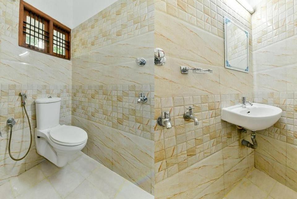 Malabar Plaza Inn Kochi Esterno foto