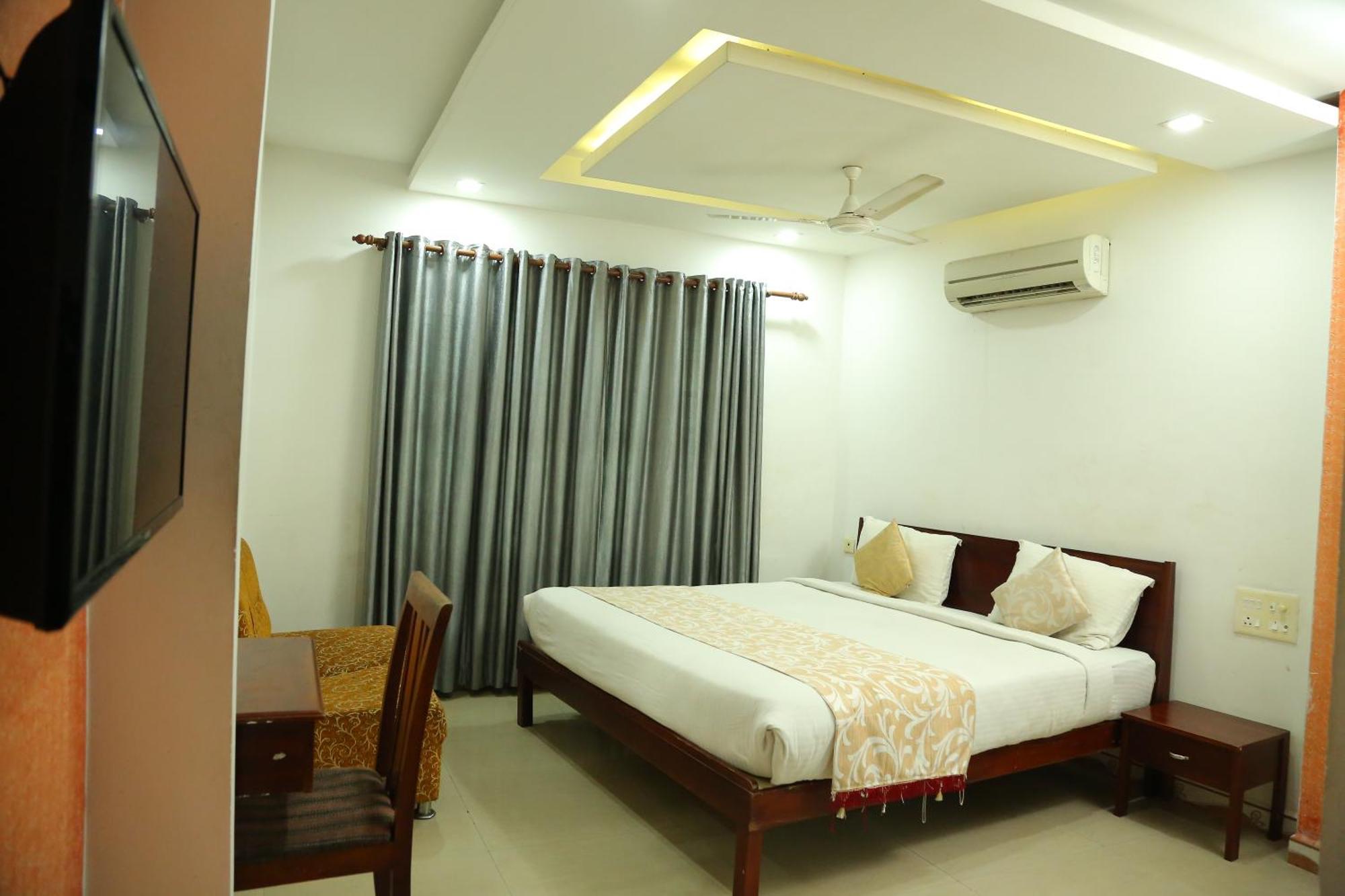 Malabar Plaza Inn Kochi Esterno foto